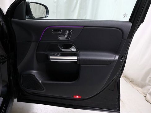 Used 2023 Mercedes-Benz GLA 250 4MATIC image 32