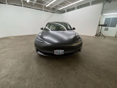 Used 2018 Tesla Model 3 image 9
