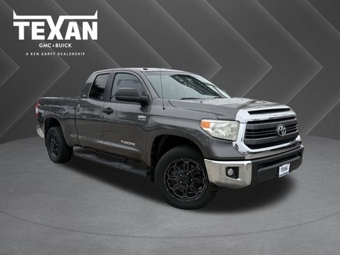 Used 2015 Toyota Tundra SR5 image 1