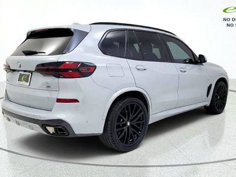 Used 2025 BMW X5 xDrive40i w/ M Sport Package AWD/4WD image 8