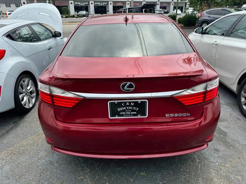 Used 2015 Lexus ES 300h w/ Navigation System Package FWD image 4