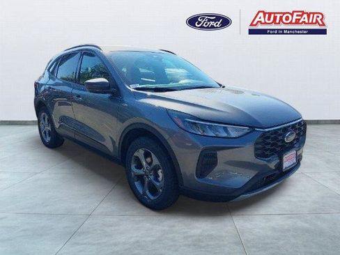 Certified 2025 Ford Escape ST-Line AWD/4WD image 1