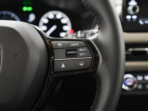 Used 2025 Honda HR-V EX-L image 26
