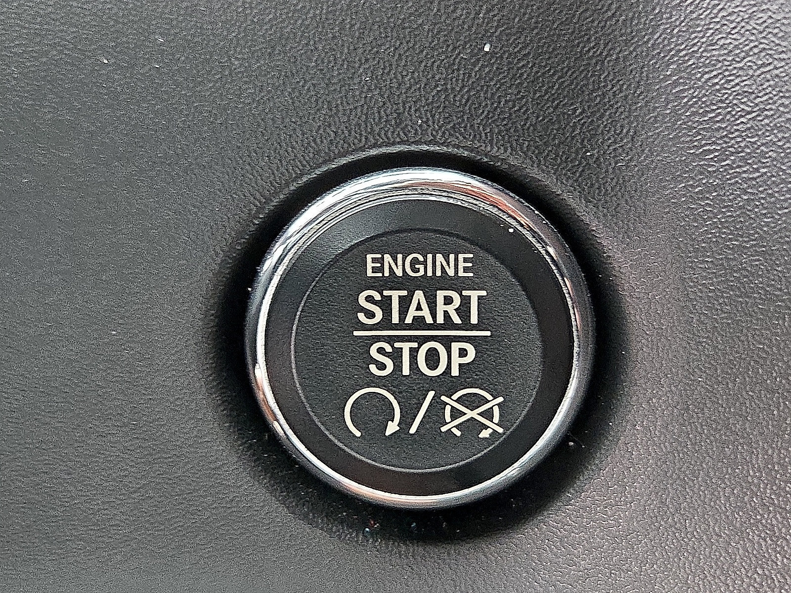 Used 2014 Dodge Challenger SXT Plus RWD image 20
