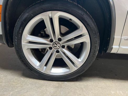 Used 2016 Volkswagen Tiguan R-Line FWD image 15