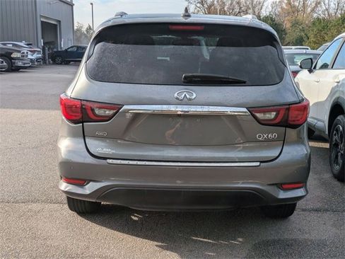 Used 2020 INFINITI QX60 Luxe w/ Essential Package image 4