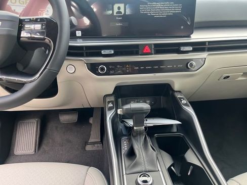 New 2026 Kia Sorento S FWD image 11
