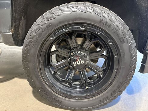 Used 2018 Chevrolet Silverado 1500 LT w/ All Star Edition AWD/4WD image 52