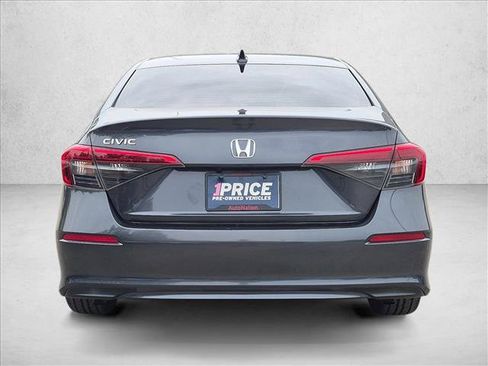Used 2022 Honda Civic EX image 6
