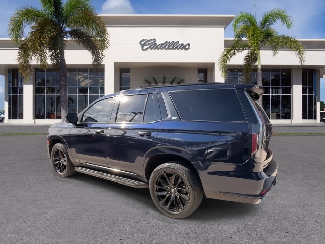 Used 2024 Cadillac Escalade Premium Luxury AWD/4WD image 10