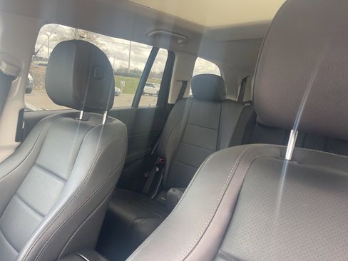 Used 2024 Mercedes-Benz GLS 450 4MATIC image 4