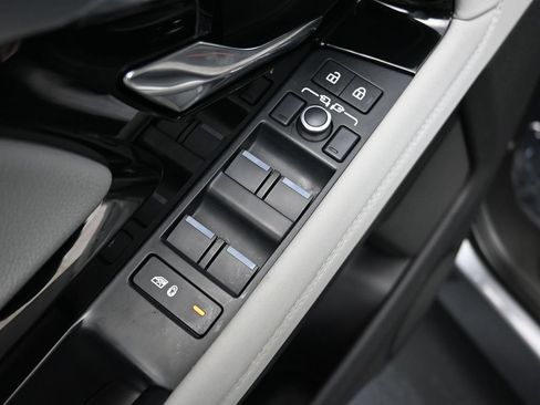 Used 2021 Land Rover Range Rover Evoque S AWD/4WD image 4