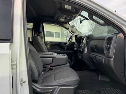 Used 2019 Chevrolet Silverado 1500 Custom Trail Boss w/ Custom Convenience Package image 14