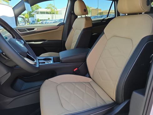 New 2026 Volkswagen Atlas Cross Sport SE image 14