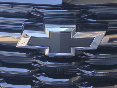 New 2026 Chevrolet Trax RS FWD image 8