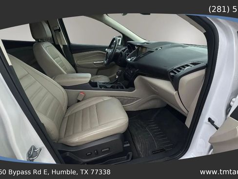 Used 2017 Ford Escape Titanium AWD/4WD image 17