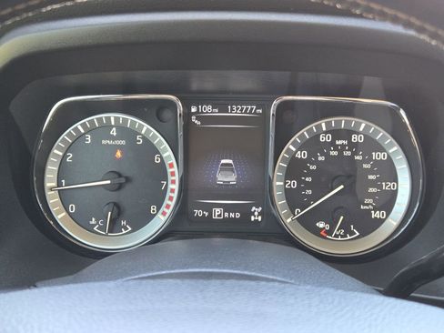 Used 2018 Nissan Titan Platinum Reserve w/ Platinum Utility Package image 18