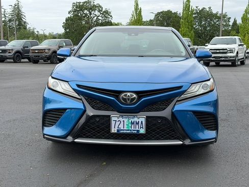 Used 2018 Toyota Camry XSE FWD image 9