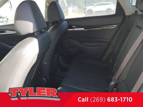 Used 2024 Kia Seltos EX AWD/4WD image 37