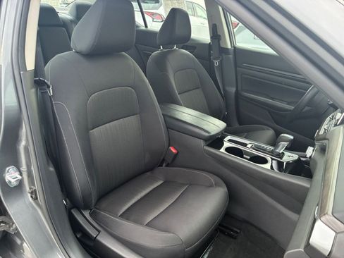 Used 2024 Nissan Altima 2.5 SV image 36