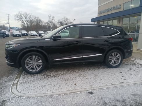 Used 2023 Acura MDX SH-AWD image 3