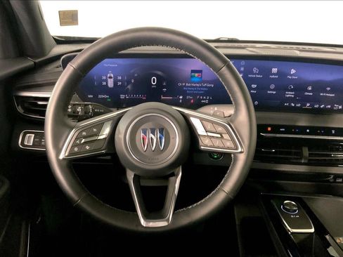 Used 2025 Buick Enclave Preferred AWD/4WD image 5