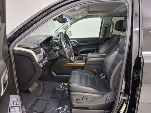 Used 2019 GMC Yukon XL Denali w/ Denali Ultimate Package AWD/4WD image 3
