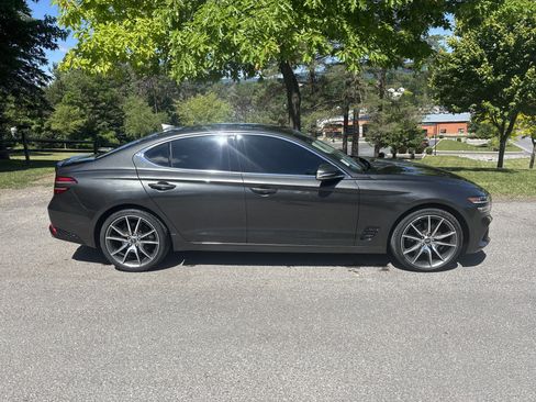 Used 2023 Genesis G70 2.0T AWD/4WD image 2