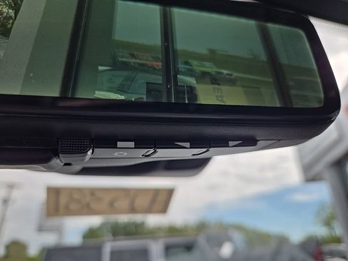 New 2025 Jeep Grand Cherokee L Limited w/ Luxury Tech Group II image 77