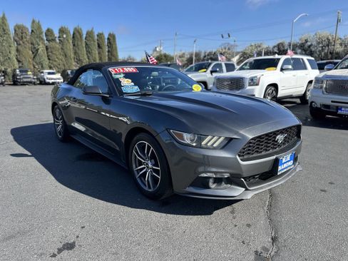Used 2016 Ford Mustang Premium image 2