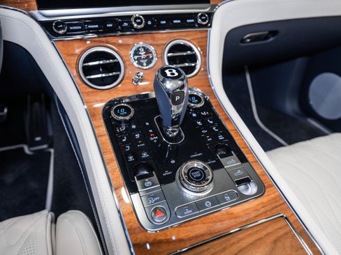 New 2026 Bentley Continental GTC AWD/4WD image 38