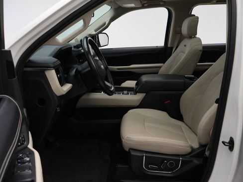 Used 2023 Ford Expedition Max Platinum image 14