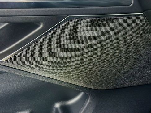 New 2025 Lincoln Navigator L Reserve AWD/4WD image 19