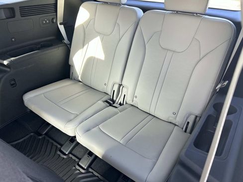 Used 2025 Kia Sorento EX w/ Panoramic Sunroof Package AWD/4WD image 24