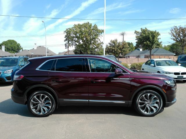 Used 2021 Lincoln Nautilus Reserve AWD/4WD image 5