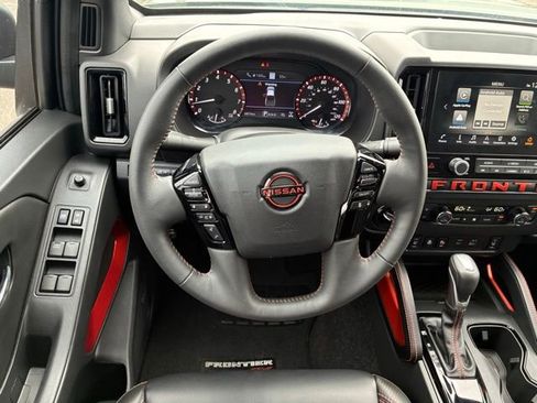 Certified 2025 Nissan Frontier PRO-4X w/ Pro Premium Package AWD/4WD image 15