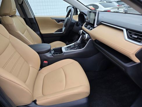 Certified 2025 Toyota RAV4 XLE Premium image 43