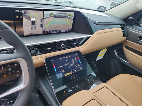 New 2026 INFINITI QX80 Luxe image 20