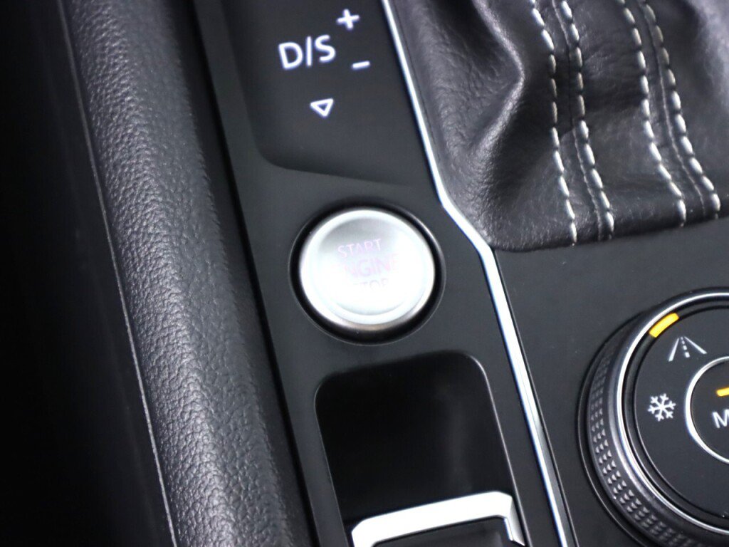 Used 2021 Volkswagen Atlas Cross Sport SEL AWD/4WD image 27