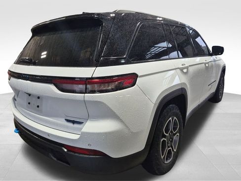 Used 2022 Jeep Grand Cherokee Trailhawk w/ Advanced Protech Group II AWD/4WD image 5