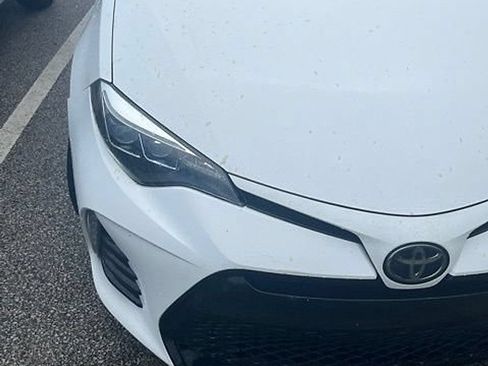 Used 2018 Toyota Corolla SE FWD image 10