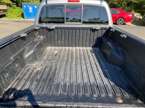 Used 2015 Toyota Tacoma 4x4 Double Cab w/ SR5 Package image 25