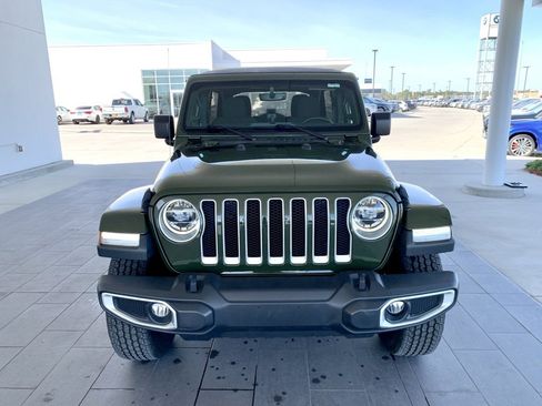 Used 2020 Jeep Wrangler Unlimited Sahara image 2