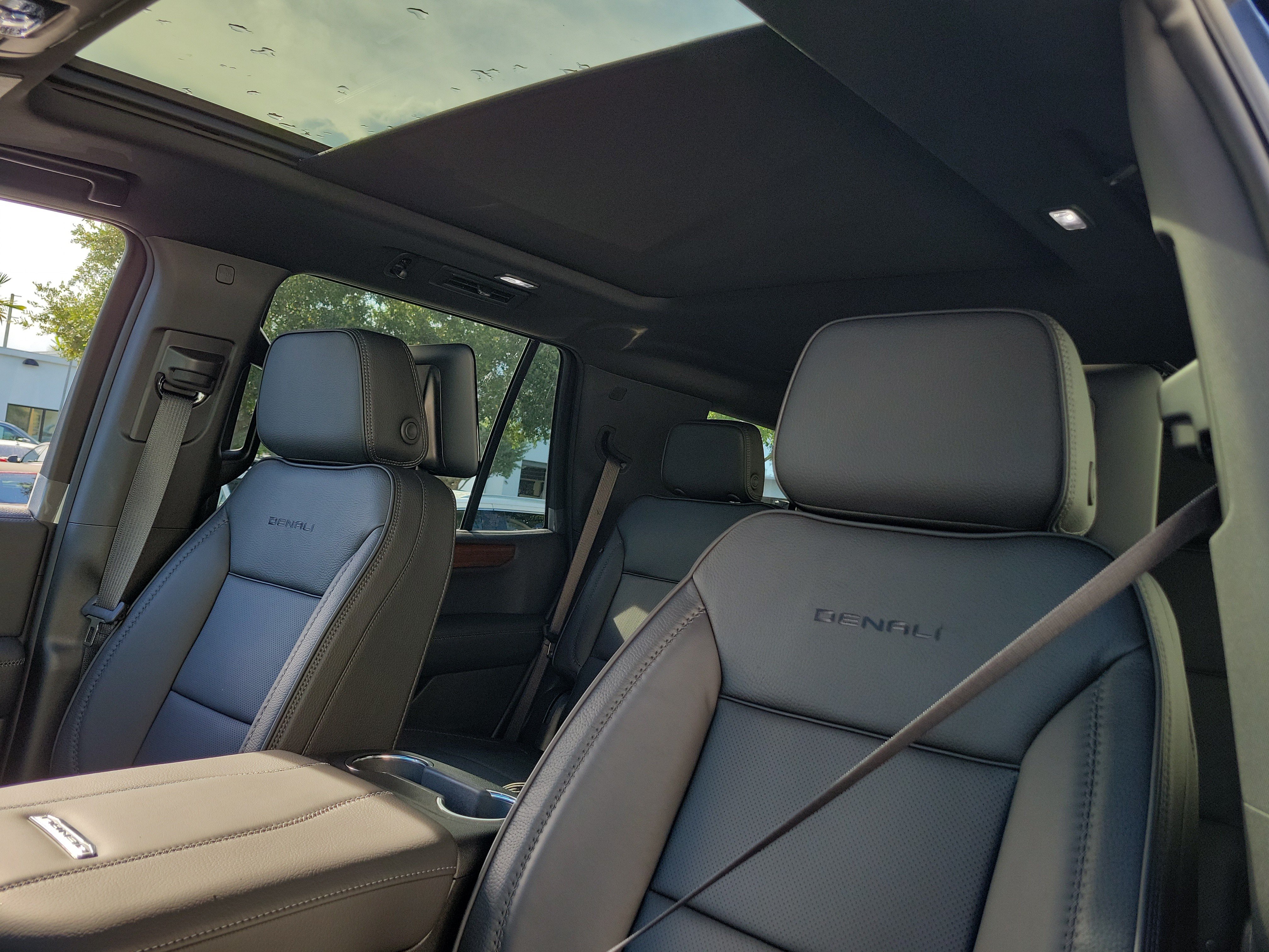 New 2026 GMC Yukon Denali w/ Denali Reserve Package AWD/4WD image 22