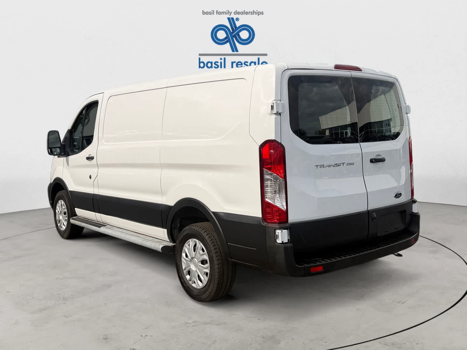 Used 2025 Ford Transit 250 Low Roof w/ Exterior Upgrade Package RWD image 4