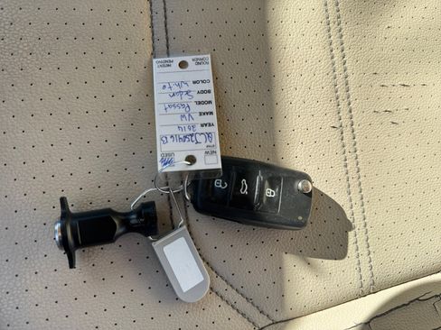 Used 2014 Volkswagen Passat 1.8T SE image 32