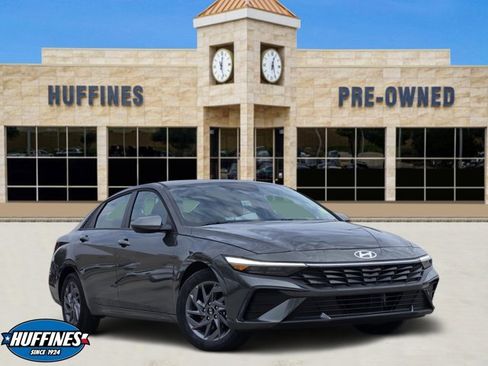 Certified 2025 Hyundai Elantra Blue image 1