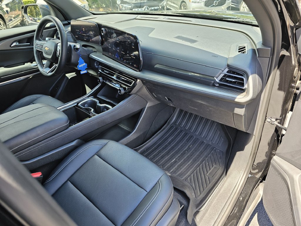 Used 2026 Chevrolet Traverse LT w/ Driver Confidence Package FWD image 11