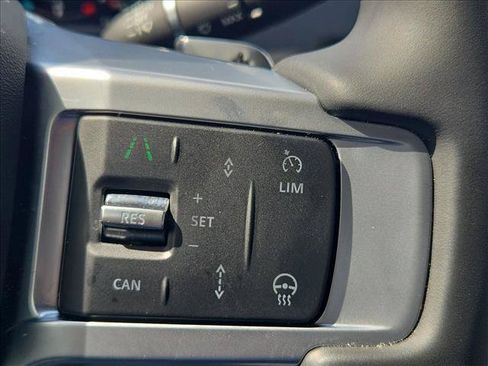 Certified 2025 Land Rover Discovery Dynamic SE AWD/4WD image 14