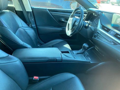 Used 2019 Lexus ES 350 F Sport w/ Accessory Package 2 image 5